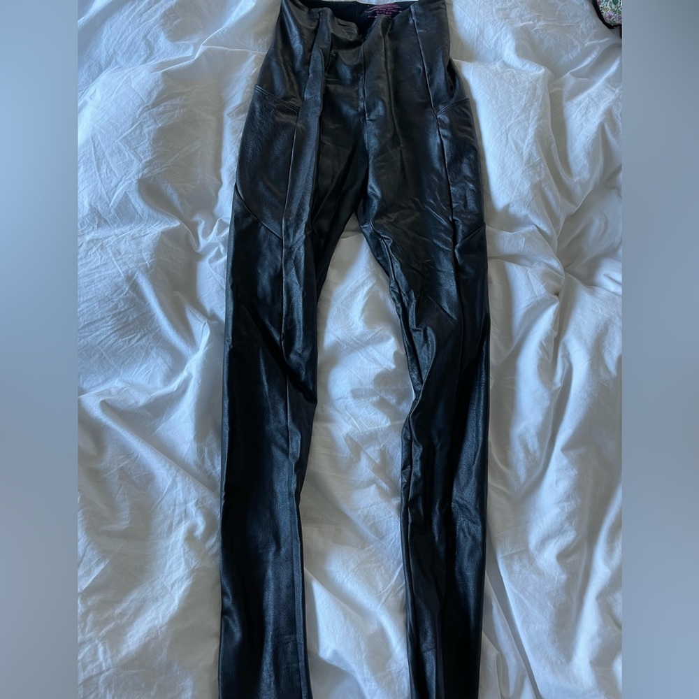 Commando leather leggings only worn twice